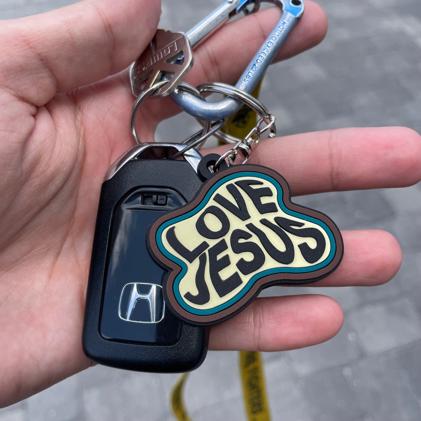 LOVE JESUS (Keychain)
