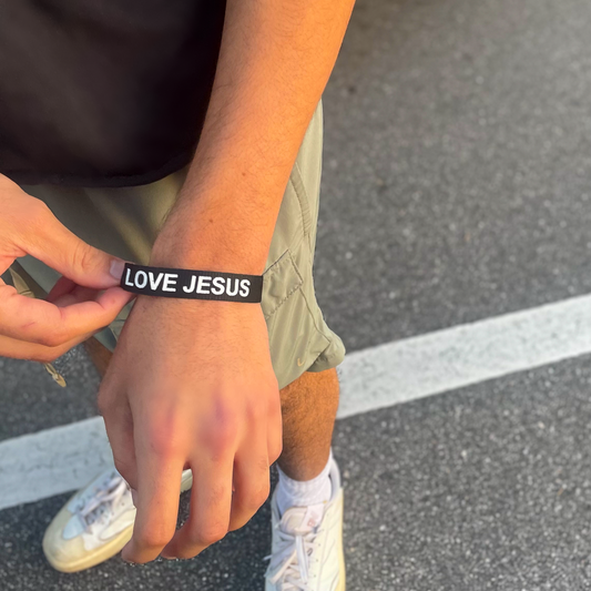 Love Jesus (Bracelet)